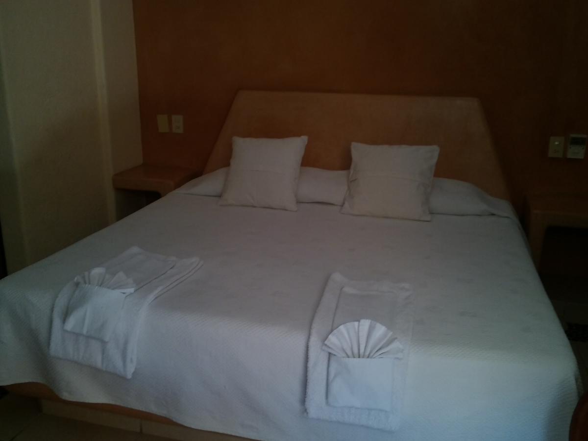 Casa Celeste Hotel Zihuatanejo Exterior foto